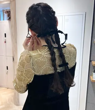 セミロング ヘアアレンジ karin🌛ボブ／ 透明感たっぷりカラーのヘアスタイル