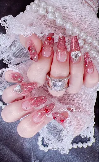 ネイル She   Nail所属・ISA_ BELLAのネイルデザイン