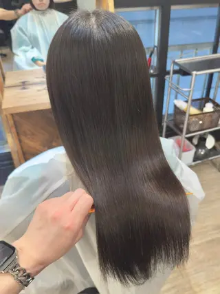 セミロング 立川/ブリーチ/ 髪質改善/西川翔真のヘアスタイル
