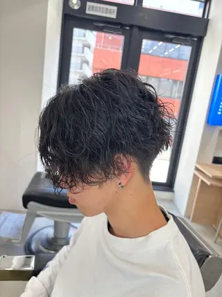 ショート パーマ職人DAIKI ツイスパ/波巻きのヘアスタイル