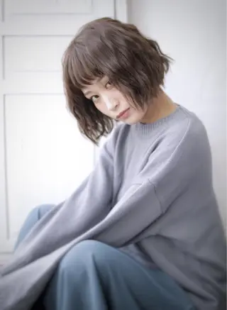 ショート カラー パーマ ヘアアレンジ 推し活専用 【派手髪】飯野ゆかりのヘアスタイル