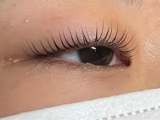 マツエク・マツパ Eyelash Salon Mooo 千葉店所属・笹岡 朋夏のマツエク・マツパデザイン