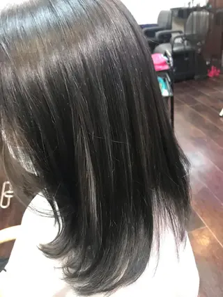 セミロング カラー 桧山 真のヘアスタイル