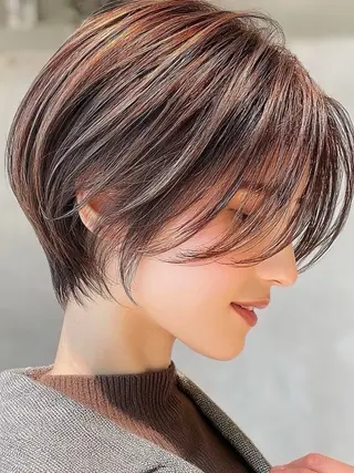 ショート attrait所属・attrait 福岡のヘアスタイル