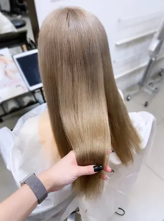 ロング カラー SOYON なんば店所属・水島 真彩のヘアスタイル