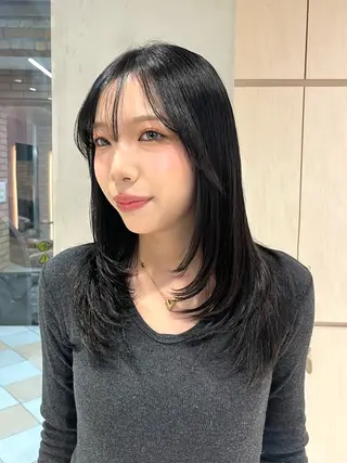 セミロング 大宮🤍縮毛矯正 レイヤー🪽なるのヘアスタイル