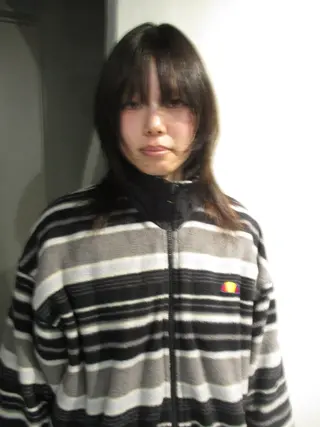 ミディアム SLAY所属・マツイ モモノのヘアスタイル