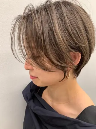 ショート カラー 河内 大慎のヘアスタイル
