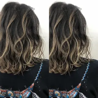 ミディアム カラー ブリーチカラーレイヤ ーカット🦋annaのヘアスタイル