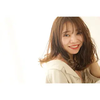 セミロング カラー fio マナミのヘアスタイル