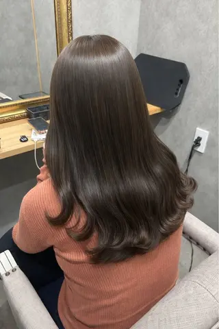 ロング カラー 廣瀬 あずさのヘアスタイル