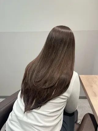 ロング SALOWIN大宮crest所属・大宮レイヤーカット× 透明感カラー　rioのヘアスタイル