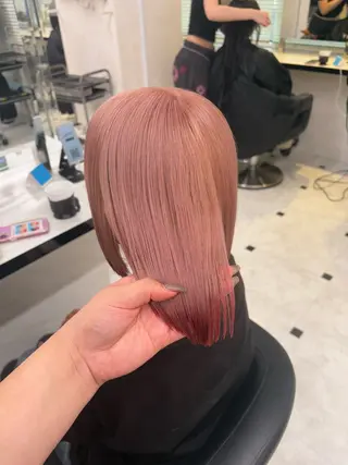 ショート カラー 透明感ベージュカラー 🪞上野🪞AIのヘアスタイル