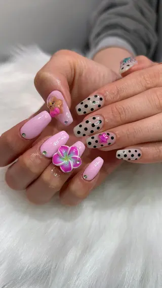 ネイル 👽個性派ネイル🎀 komachiのマツエク・マツパデザイン