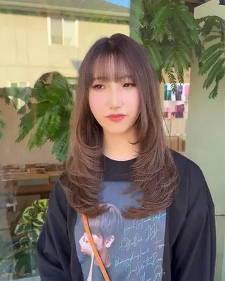 セミロング GISELAジゼラ所属・手塚 亮汰のヘアスタイル