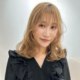 セミロング カラー ORIKA 美容室のヘアスタイル