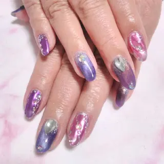 ネイル エステとネイル ローズコンフォートのネイルデザイン