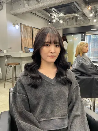 セミロング カラー 新宿/韓国ヘア/ 髪質改善ストレートのヘアスタイル