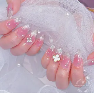 ネイル ネイルサロンエクラ 🫧Shizukaのネイルデザイン