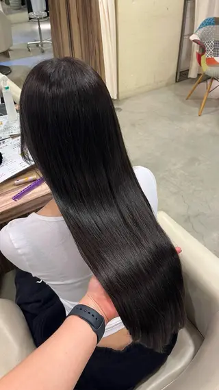 ロング レイヤーカット/ 艶カラー/YUKAのヘアスタイル