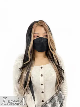 ロング カラー ヘアアレンジ LuciA RIANAのヘアスタイル