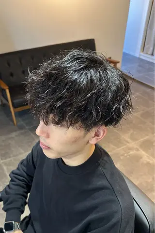 ショート パーマ メンズ 苗村 阿旺のヘアスタイル