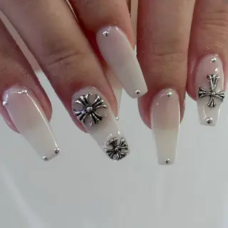 ネイル Bonnal所属・Manamǐ 個性派のネイルデザイン