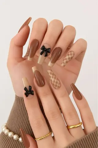 ネイル EMI ANA.CHUOのネイルデザイン