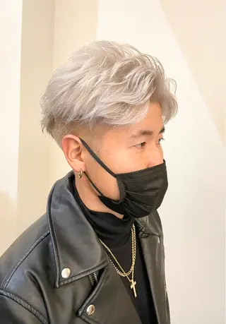 カラー メンズ Linda所属・ダメージレスブリーチ HIROSHIのヘアスタイル