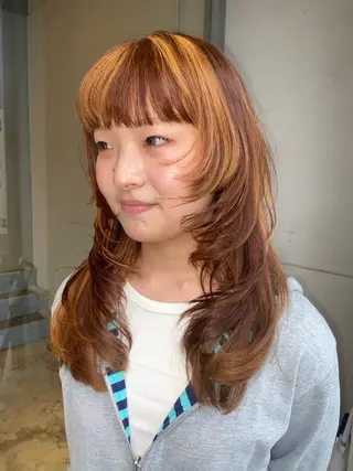 ロング レイヤーカット/ ダブルカラーサクライのヘアスタイル