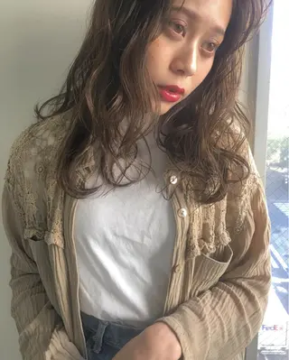 セミロング 透明感🎀LOREN エリコ🌈のヘアスタイル