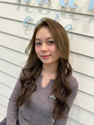 ロング カラー 【✨髪質改善✨】 西岡　航成のヘアスタイル