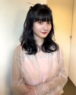 カラー mizuki/ピンク ベージュ.レイヤーのヘアスタイル