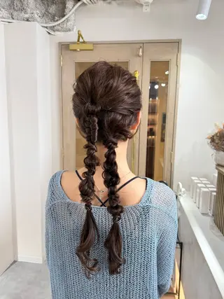 ヘアアレンジ attrait【アトレ】🌱梅田店所属・AYANA🫧酸性 縮毛/艶髪TR🫧のヘアスタイル