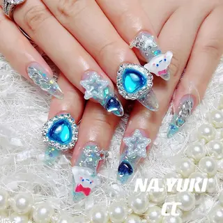 ネイル 🦋 Queenieのネイルデザイン