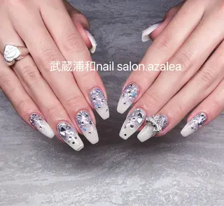 ネイル R inのネイルデザイン