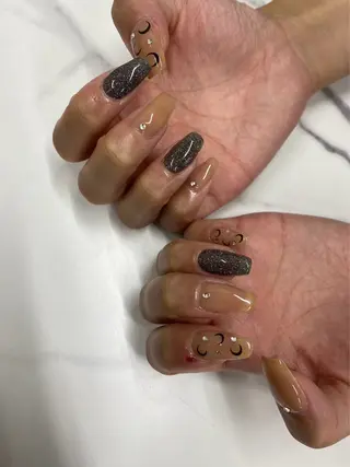 ネイル PEEKABOO京橋 EYE&NAILのマツエク・マツパデザイン