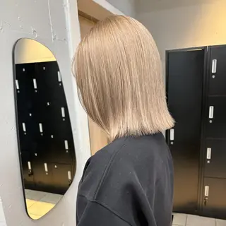 カラー セミロング ハイトーン😺艶 ✨ブリーチ✨透明感のヘアスタイル