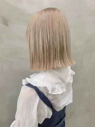 ミディアム カラー ブームボックス所属・🐝ハイトーンカラー hachi🐝のヘアスタイル