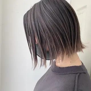 ミディアム カラー fio マナミのヘアスタイル