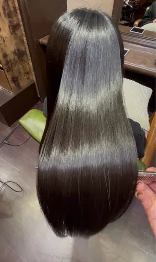 ロング 福岡美髪研究所Knops所属・福岡美髪研究所 Knops 浦川静香のヘアスタイル