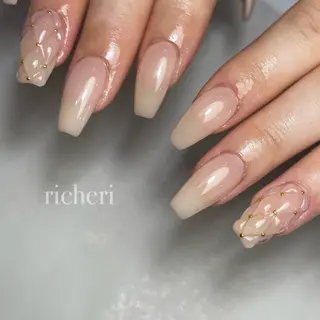 ミディアム ネイル richeri beautyのネイルデザイン