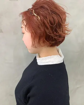 ショート カラー ブームボックス所属・🐝ハイトーンカラー hachi🐝のヘアスタイル