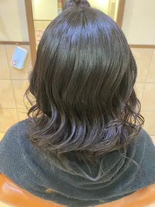 ミディアム 井上 琉菜のヘアスタイル