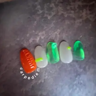 ネイル 城東区ネイルサロン carpediemのネイルデザイン