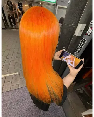 ミディアム カラー GARU-ガル-所属・TSUNO🦖 派手髪/オタク美容師のヘアスタイル