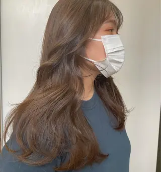 ロング カラー YEAU　PLUS所属・極上の艶髪 RINAのヘアスタイル