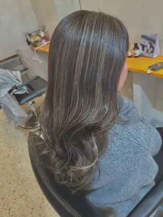 ロング BASE所属・BASE salonのヘアスタイル