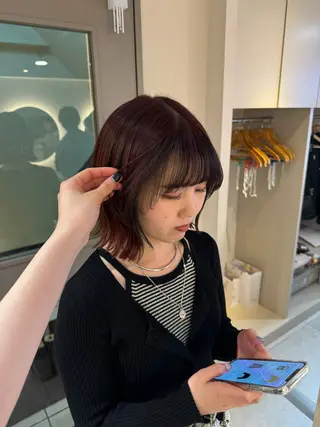 ミディアム カラー Neolive 千尋のヘアスタイル