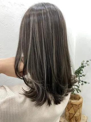 セミロング カラー 🧸艶々韓国ヘア 🧁mizunaのヘアスタイル